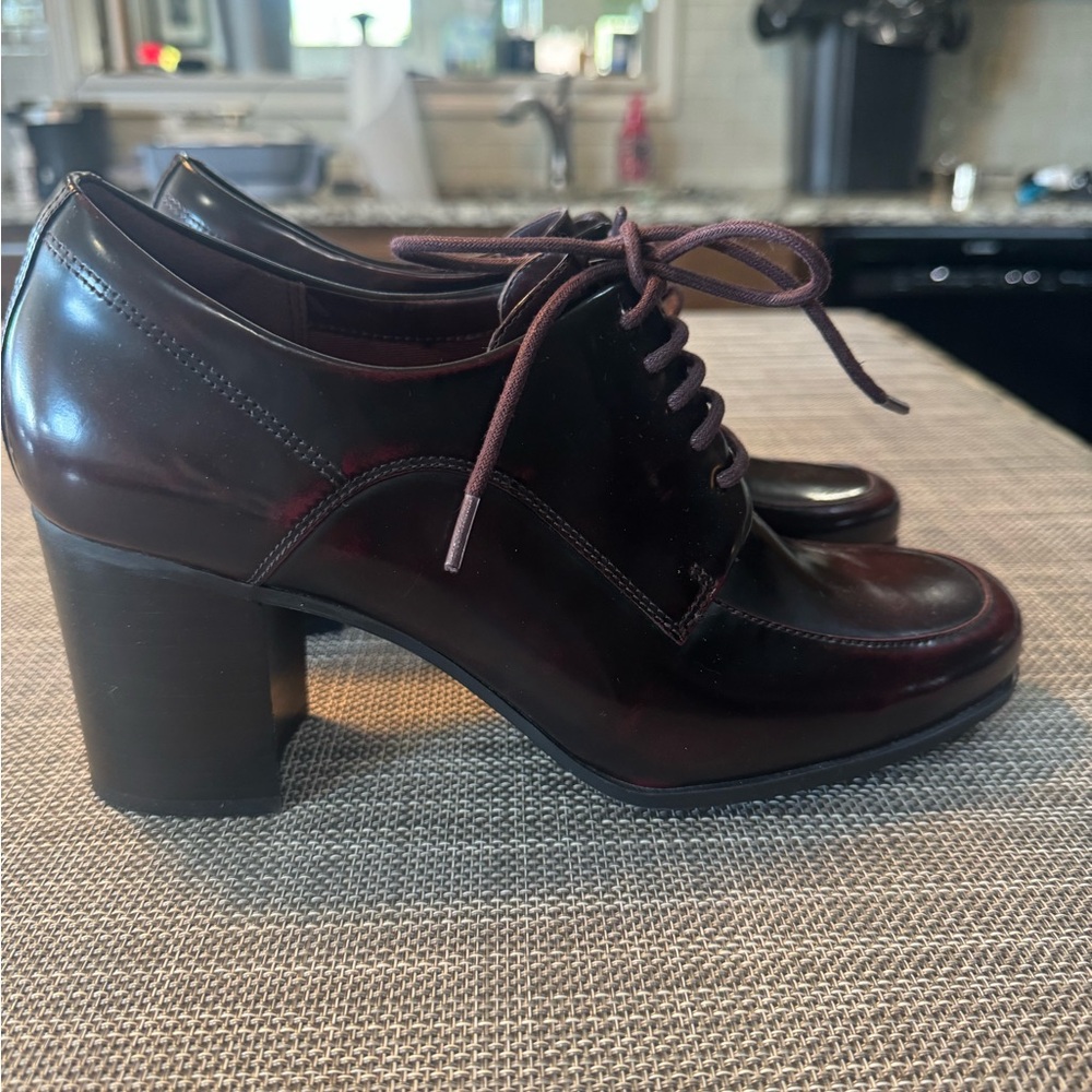 Clarks burgundy lace up heel booties